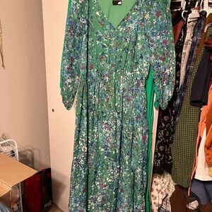 Maison Tara Green Floral Long Sleeve Dress